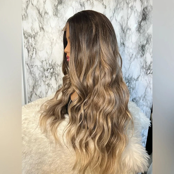 Front  Lace Closure Balayage Blonde Wig 26 Inch long Natural look - Picture 6 of 10